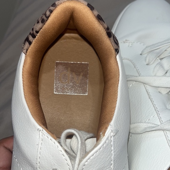 dv shoes white back and leopard print worn only 1 time size 8 or 8.5 woman - Picture 3 of 3